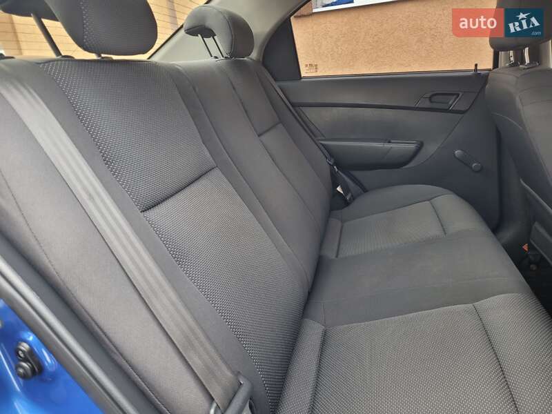 Седан Chevrolet Aveo 2008 в Миргороді