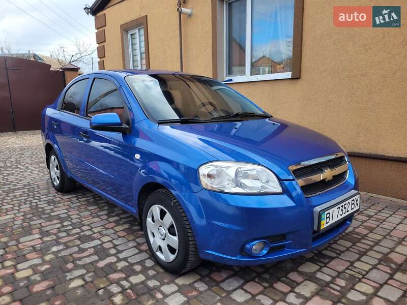 Седан Chevrolet Aveo 2008 в Миргороді