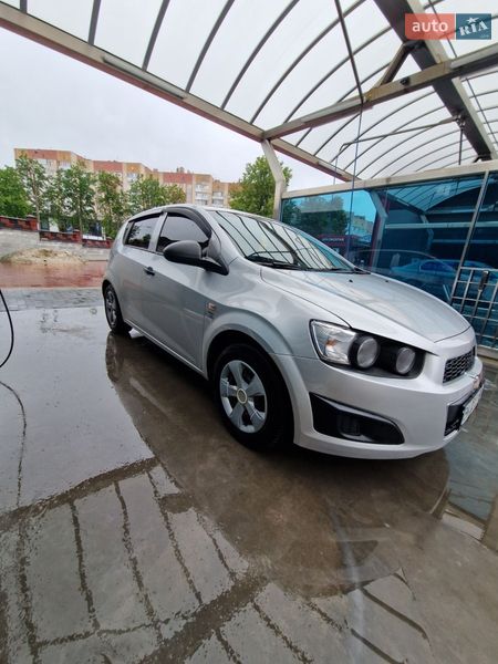 Хетчбек Chevrolet Aveo 2012 в Рівному