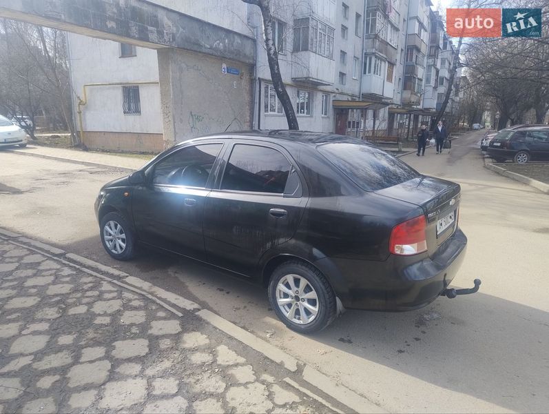 Седан Chevrolet Aveo 2005 в Ивано-Франковске
