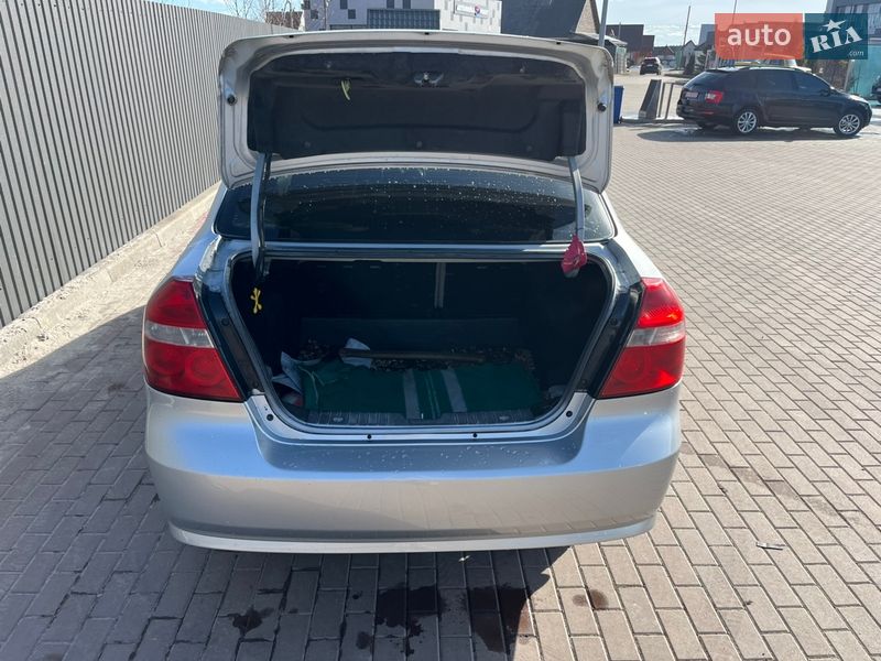 Седан Chevrolet Aveo 2007 в Сарнах