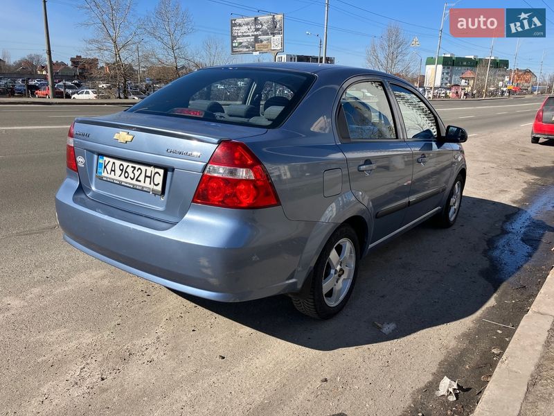 Седан Chevrolet Aveo 2006 в Киеве