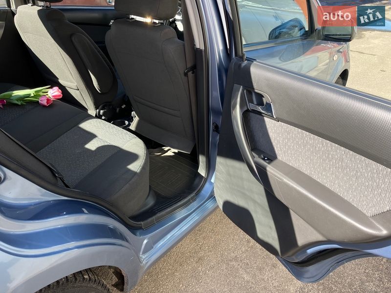Седан Chevrolet Aveo 2006 в Киеве