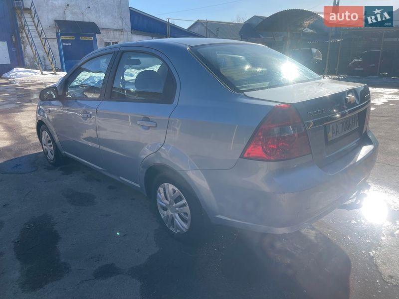 Седан Chevrolet Aveo 2008 в Сумах