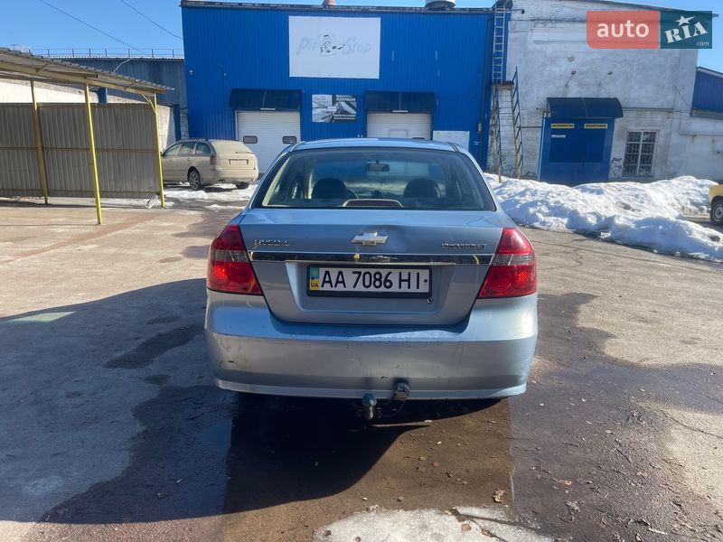 Седан Chevrolet Aveo 2008 в Сумах