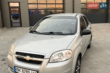 Седан Chevrolet Aveo 2006 в Сарнах