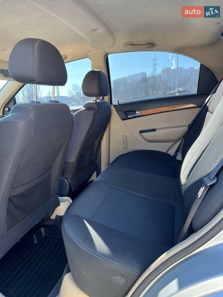 Седан Chevrolet Aveo 2008 в Києві