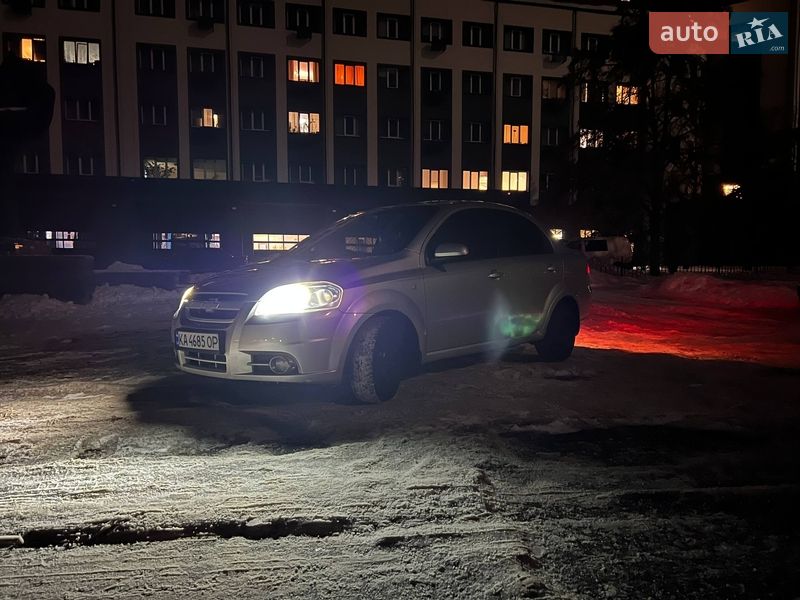 Седан Chevrolet Aveo 2008 в Києві
