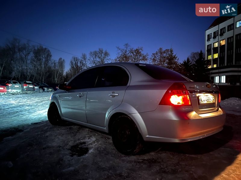 Седан Chevrolet Aveo 2008 в Києві