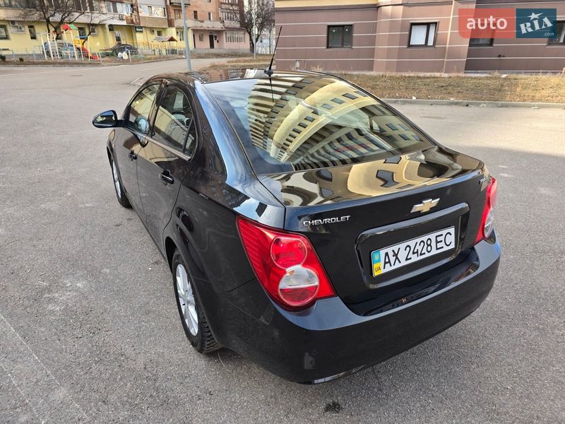 Седан Chevrolet Aveo 2013 в Харькове