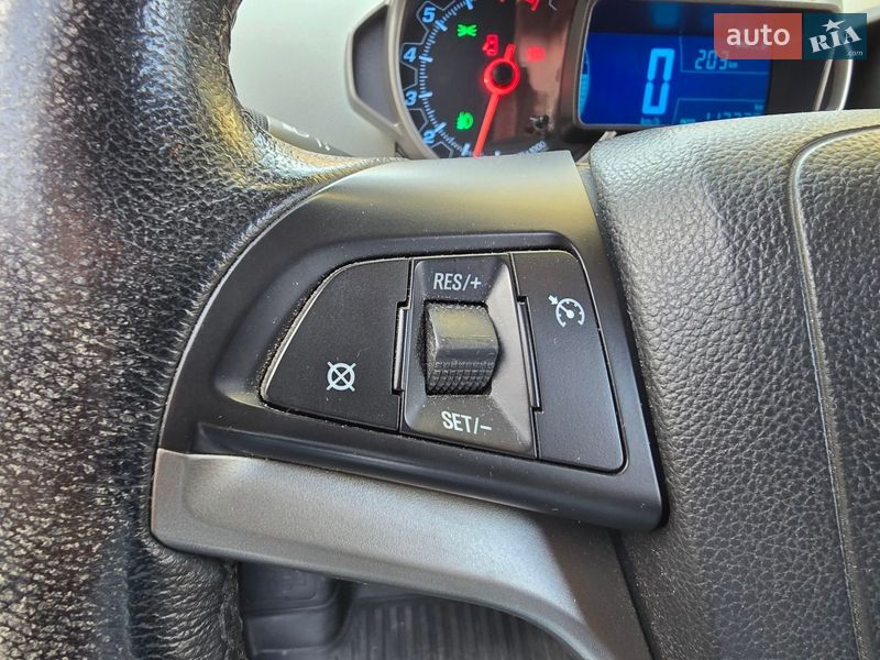 Седан Chevrolet Aveo 2013 в Харькове