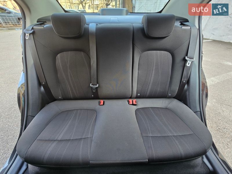 Седан Chevrolet Aveo 2013 в Харькове