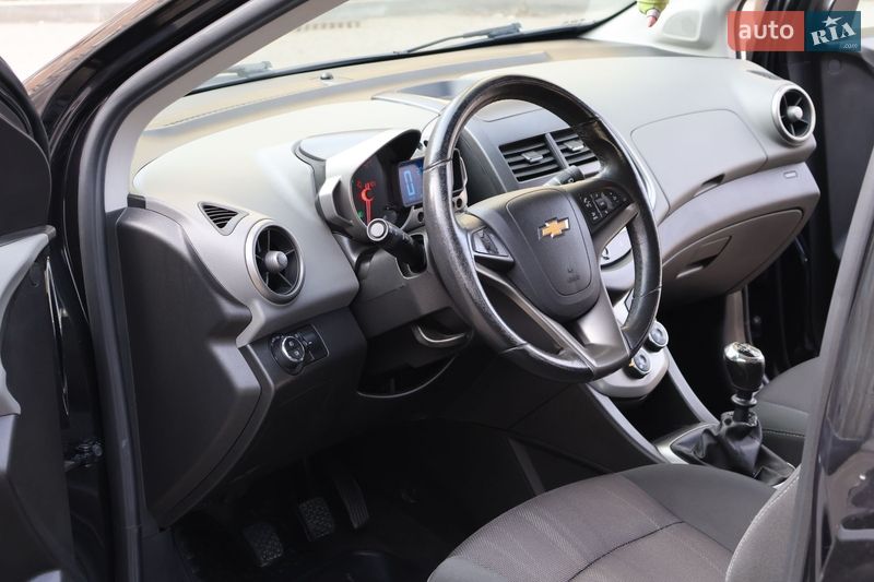 Седан Chevrolet Aveo 2013 в Харькове