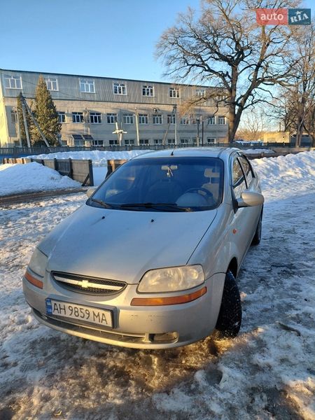 Седан Chevrolet Aveo 2004 в Нежине