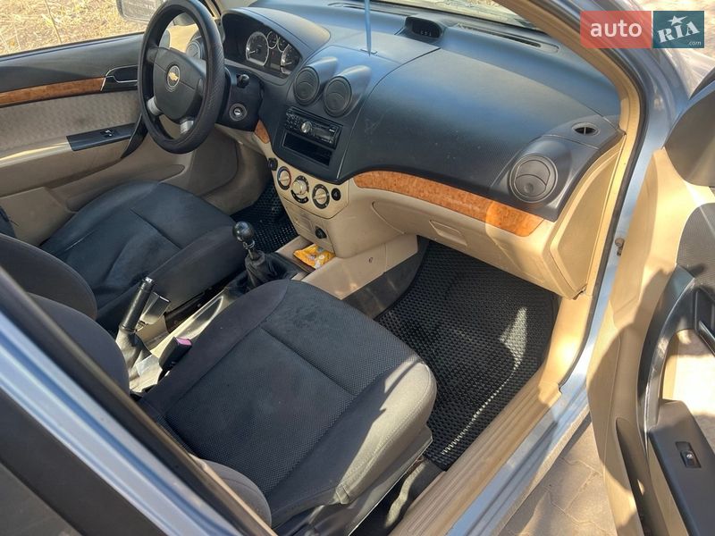 Седан Chevrolet Aveo 2008 в Сумах