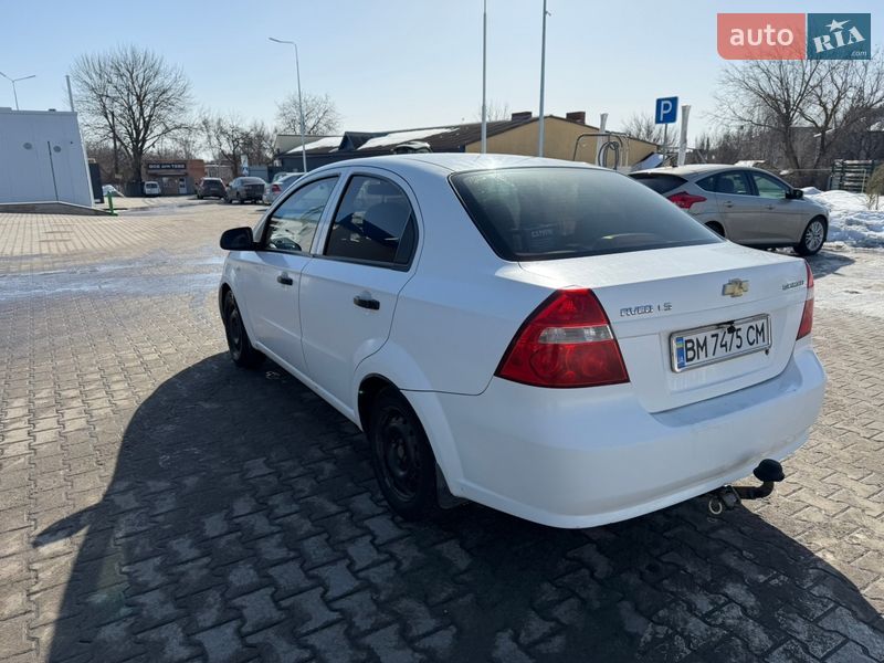 Седан Chevrolet Aveo 2006 в Ромнах