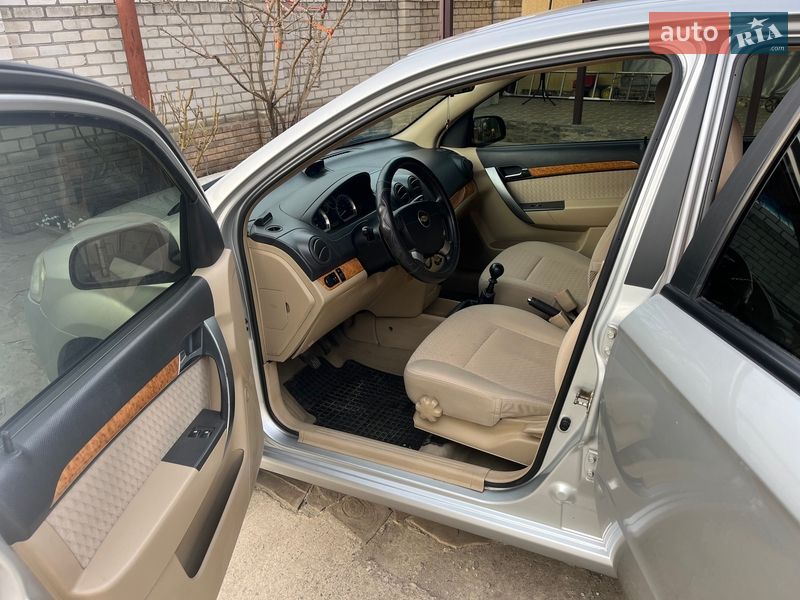 Седан Chevrolet Aveo 2007 в Нерубайском