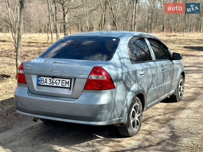 Седан Chevrolet Aveo 2012 в Кропивницком