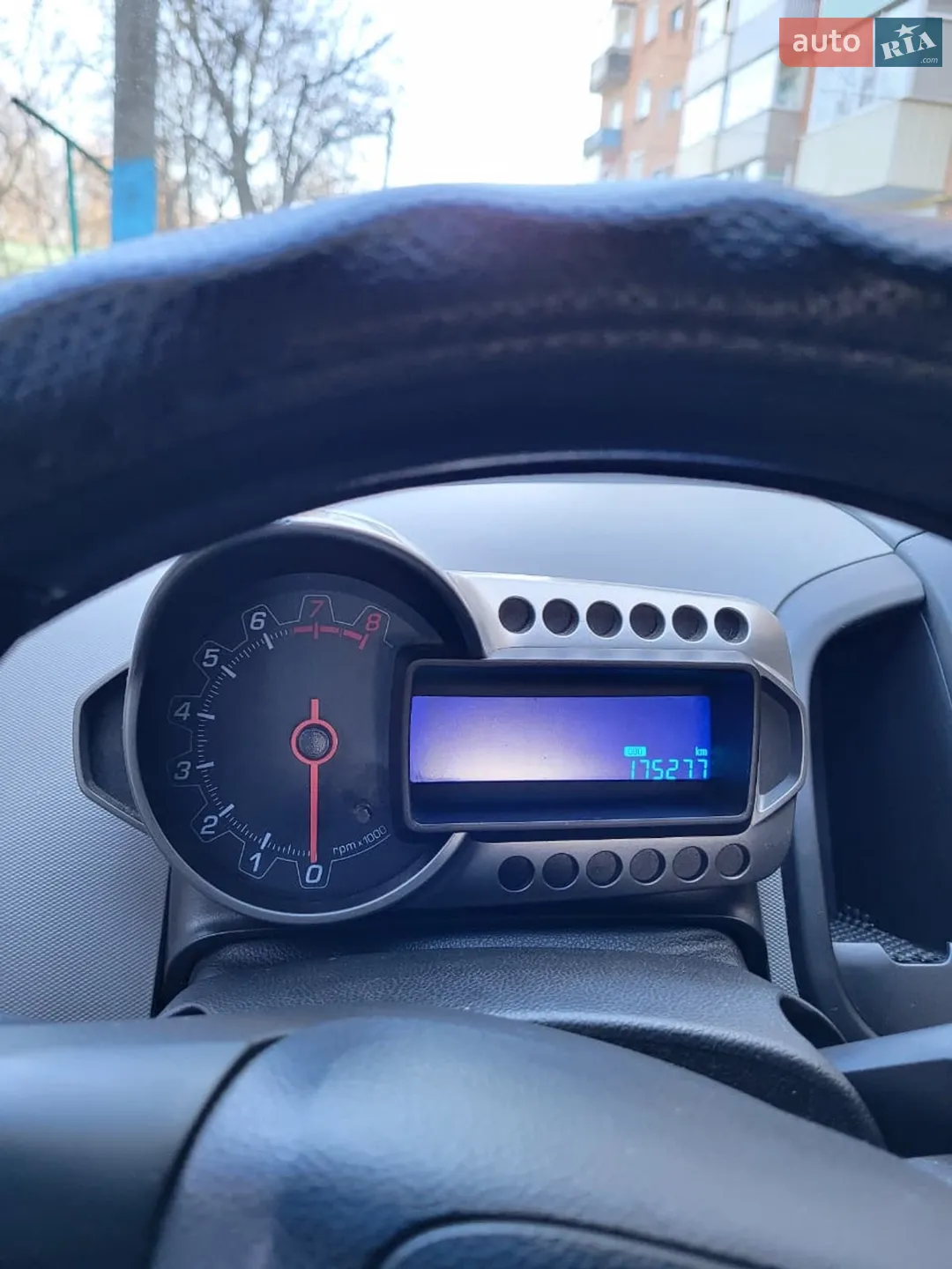 2011 Chevrolet Aveo - мініатюра 2