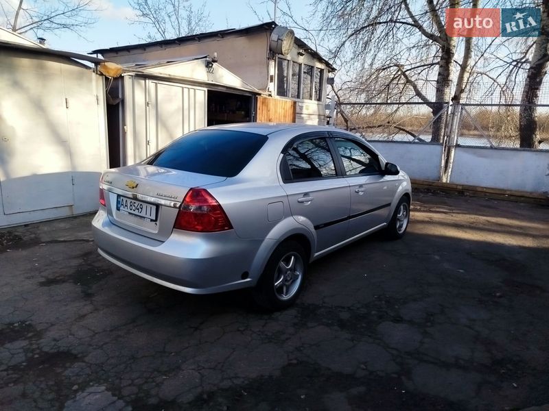 Седан Chevrolet Aveo 2008 в Киеве