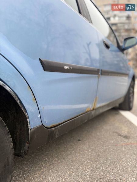 Седан Chevrolet Aveo 2004 в Харькове