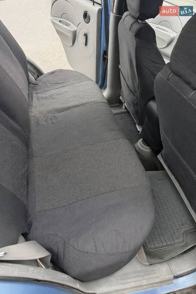 Седан Chevrolet Aveo 2004 в Харькове