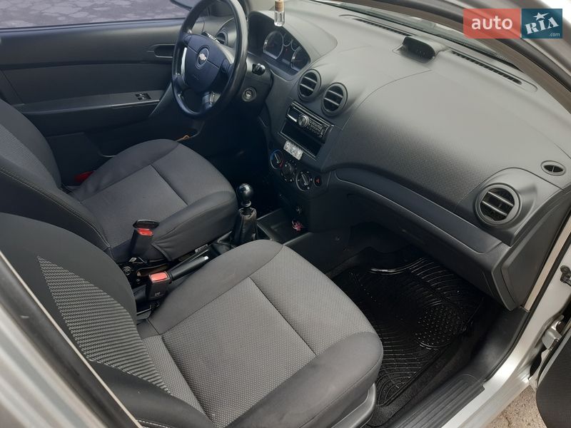 Седан Chevrolet Aveo 2011 в Лубнах