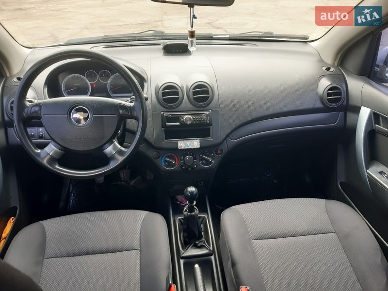 Седан Chevrolet Aveo 2011 в Лубнах