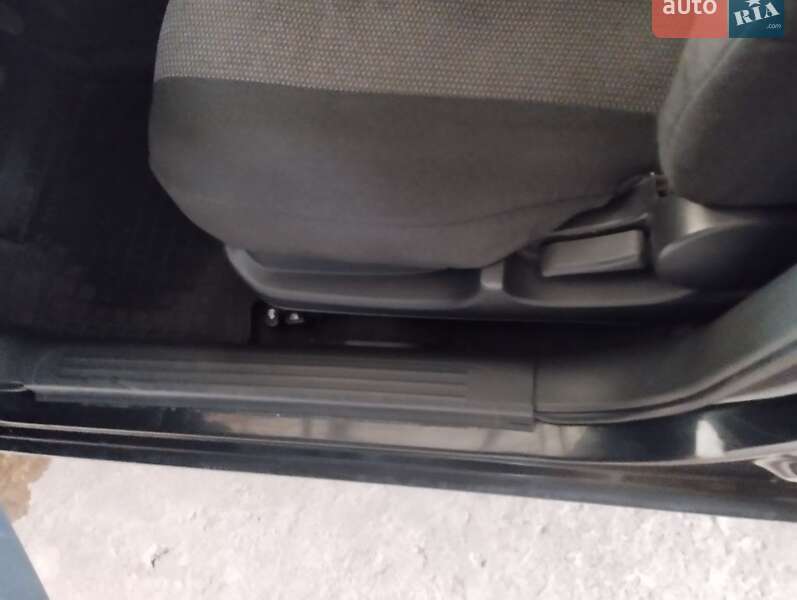 Хэтчбек Chevrolet Aveo 2008 в Кривом Роге фото 6 Хэтчбек Chevrolet Aveo 2008 в Кривом Роге