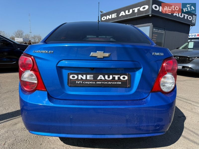 Седан Chevrolet Aveo 2012 в Києві
