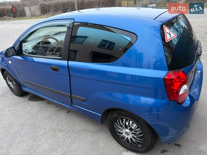 Хэтчбек Chevrolet Aveo 2008 в Запорожье