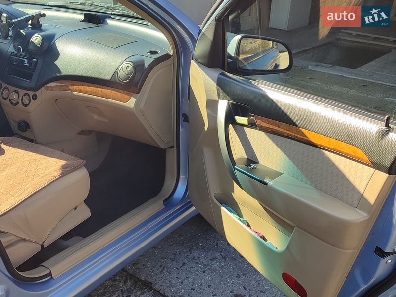 Седан Chevrolet Aveo 2007 в Южноукраинске