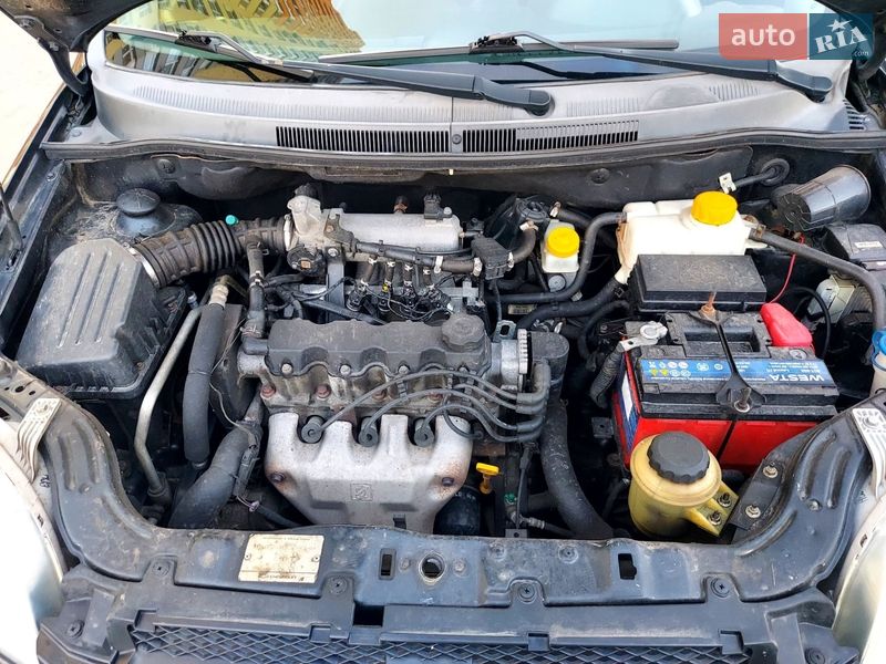 Седан Chevrolet Aveo 2011 в Киеве фото 6 Седан Chevrolet Aveo 2011 в Киеве