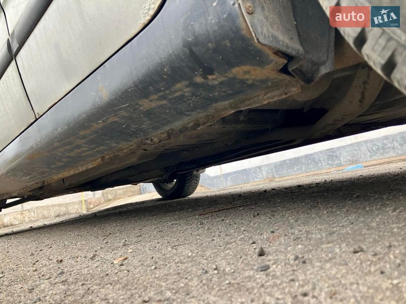 Седан Chevrolet Aveo 2004 в Днепре