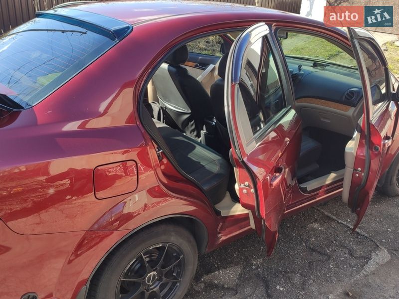 Седан Chevrolet Aveo 2008 в Лохвице