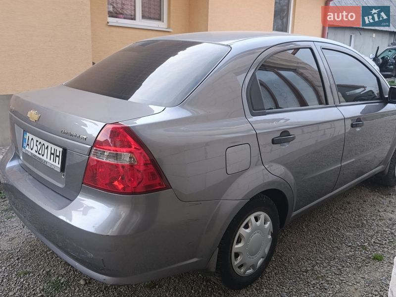 Седан Chevrolet Aveo 2007 в Тячеве