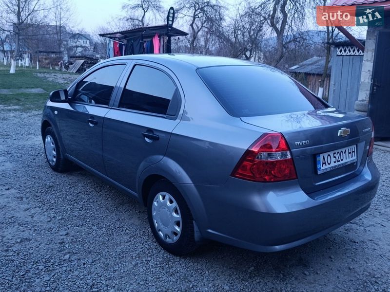 Седан Chevrolet Aveo 2007 в Тячеве