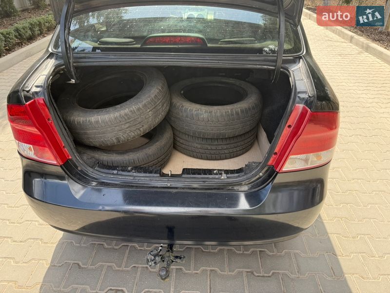 Седан Chevrolet Aveo 2006 в Виннице