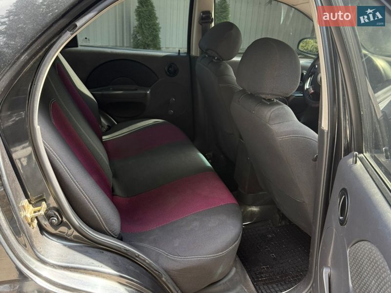 Седан Chevrolet Aveo 2006 в Виннице