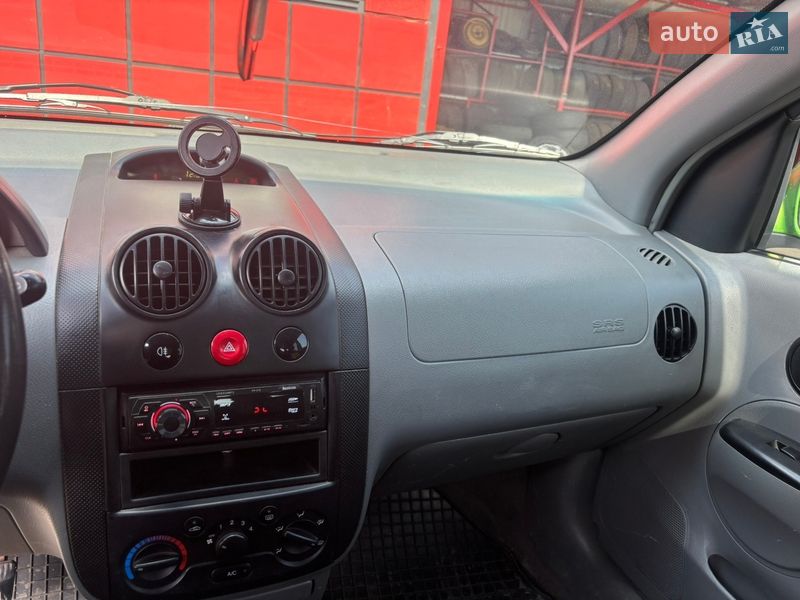 Хэтчбек Chevrolet Aveo 2005 в Киеве фото 9 Хэтчбек Chevrolet Aveo 2005 в Киеве