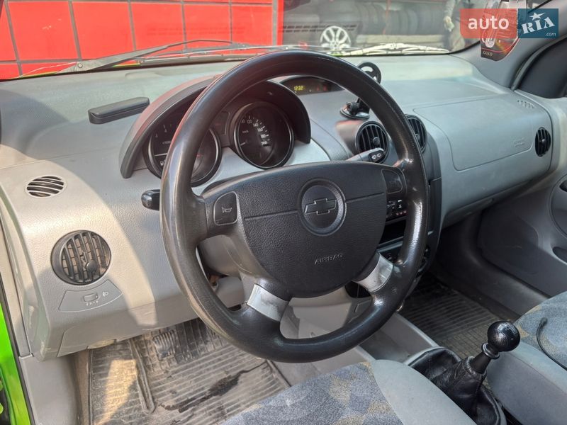 Хэтчбек Chevrolet Aveo 2005 в Киеве фото 8 Хэтчбек Chevrolet Aveo 2005 в Киеве