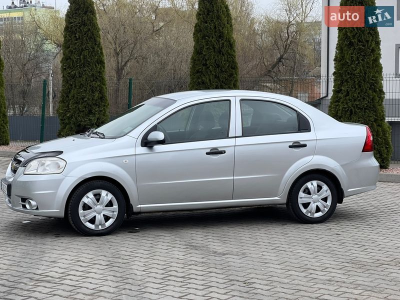Седан Chevrolet Aveo 2011 в Виннице