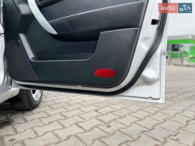 Седан Chevrolet Aveo 2011 в Виннице