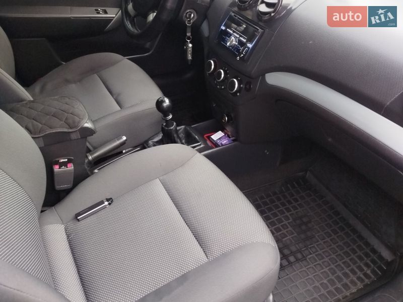 Седан Chevrolet Aveo 2008 в Никополе