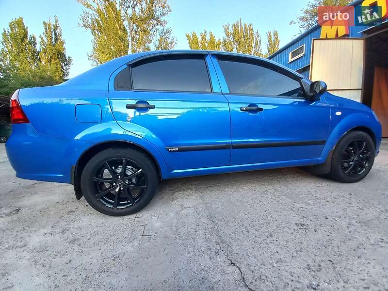 Седан Chevrolet Aveo 2008 в Никополе