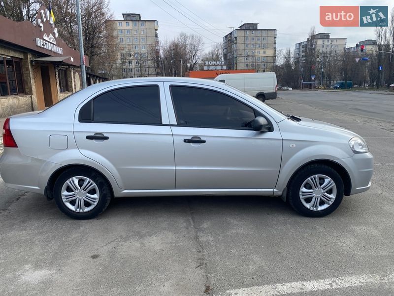 Седан Chevrolet Aveo 2011 в Киеве фото 5 Седан Chevrolet Aveo 2011 в Киеве