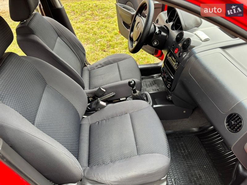 Хэтчбек Chevrolet Aveo 2006 в Могилев-Подольске фото 18 Хэтчбек Chevrolet Aveo 2006 в Могилев-Подольске