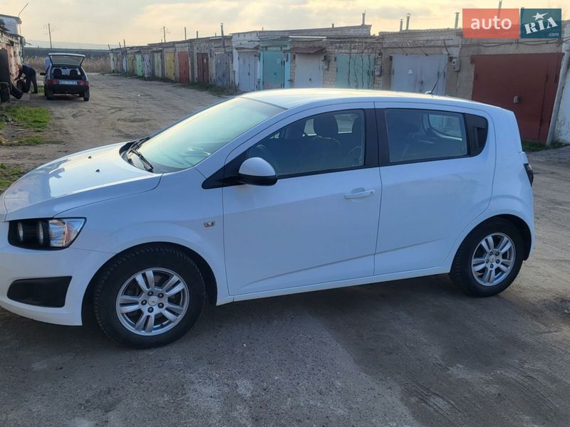 Хэтчбек Chevrolet Aveo 2013 в Вознесенске