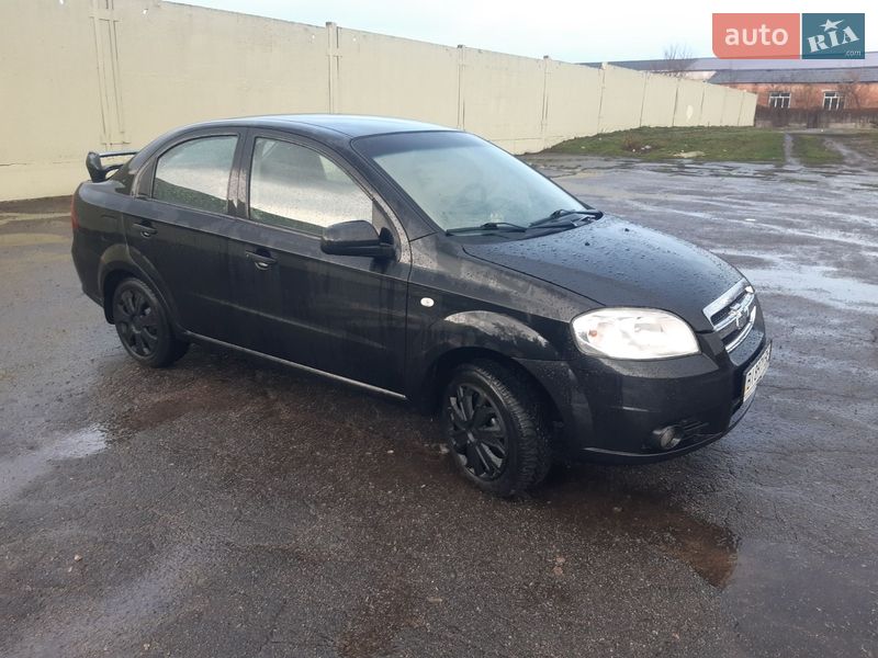 Седан Chevrolet Aveo 2011 в Лубнах
