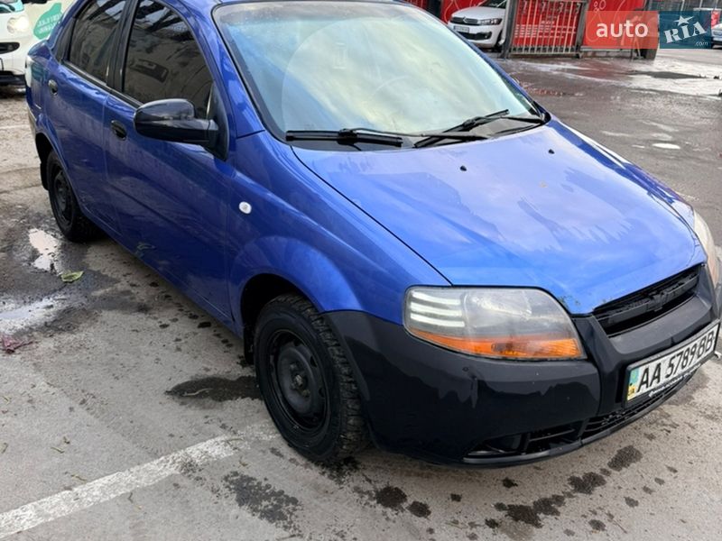 Седан Chevrolet Aveo 2005 в Києві